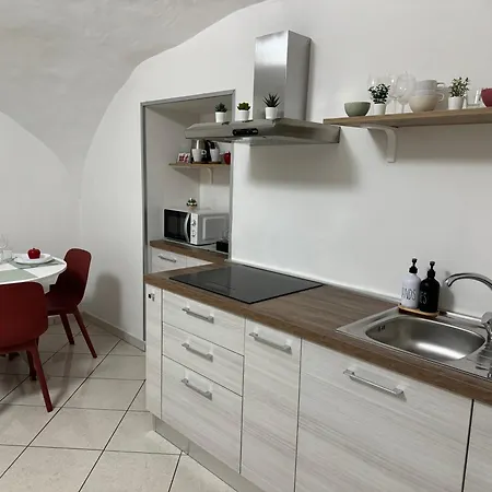 Andrea's Place Apartment